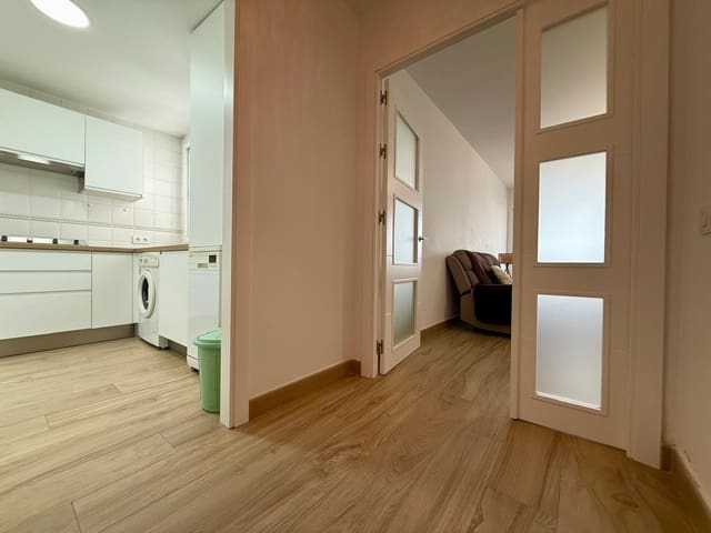 3 makuuhuone Asunto myytävänä paikassa El Puerto de Santa María mukana uima-altaan 
autotalli - 340 000 € (Ref: 9416016)