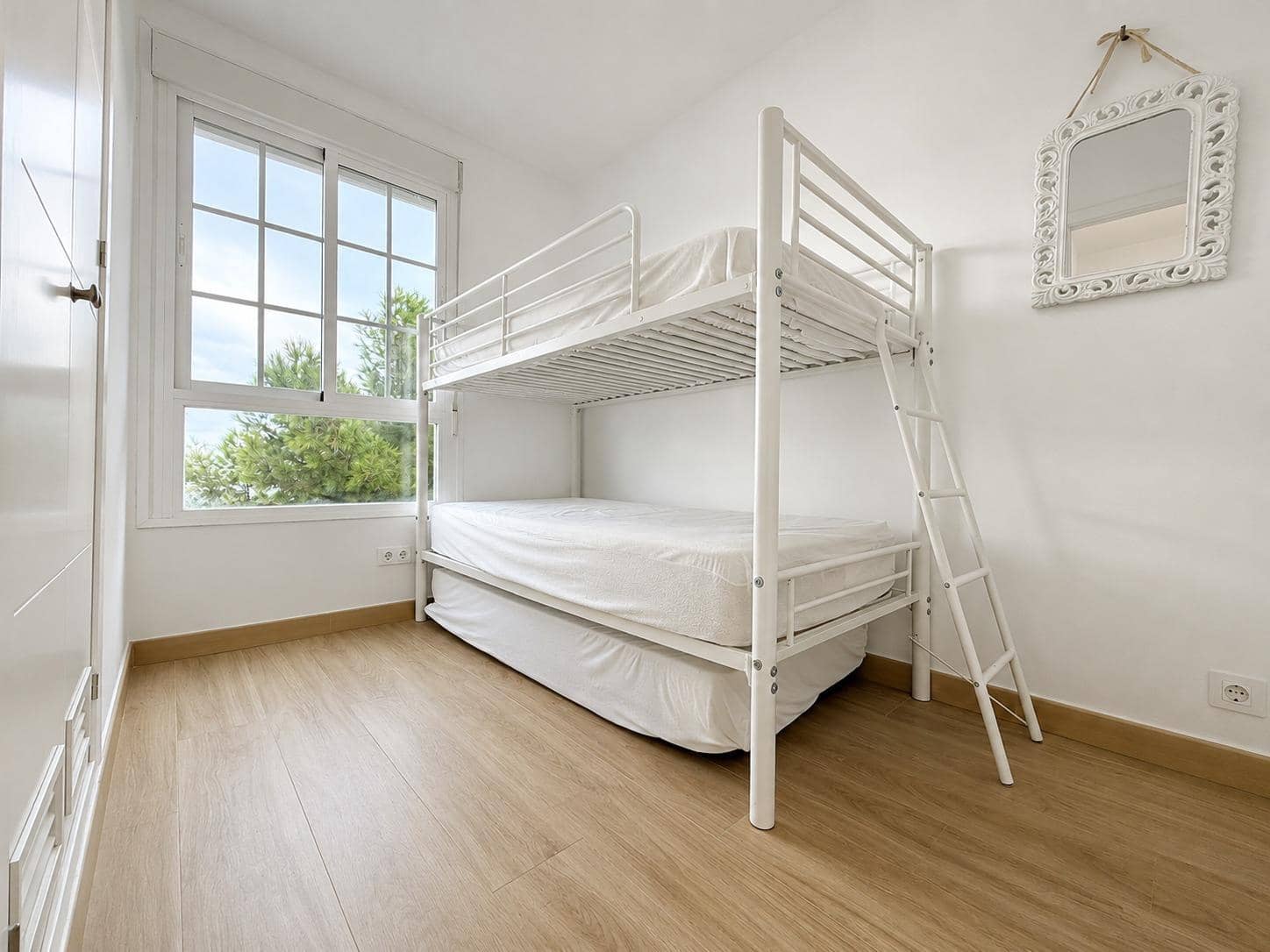 3 bedroom Flat for sale in El Puerto de Santa Maria - € 354,100 (Ref: 9416016)
