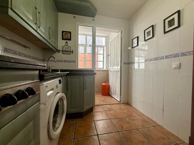 3 soveværelse Lejlighed til salg i El Puerto de Santa María med swimmingpool - € 200.000 (Ref: 9416018)