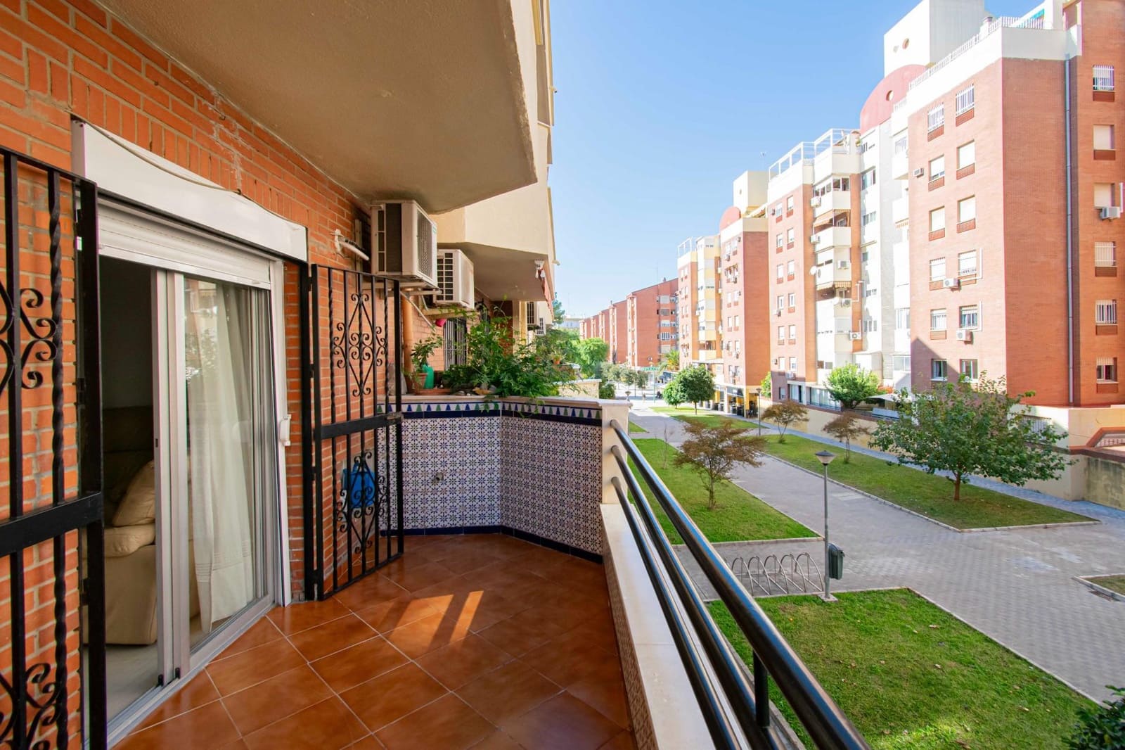 4 sovrum Lägenhet till salu i Sevilla stad med pool - 298 000 € (Ref: 9416019)