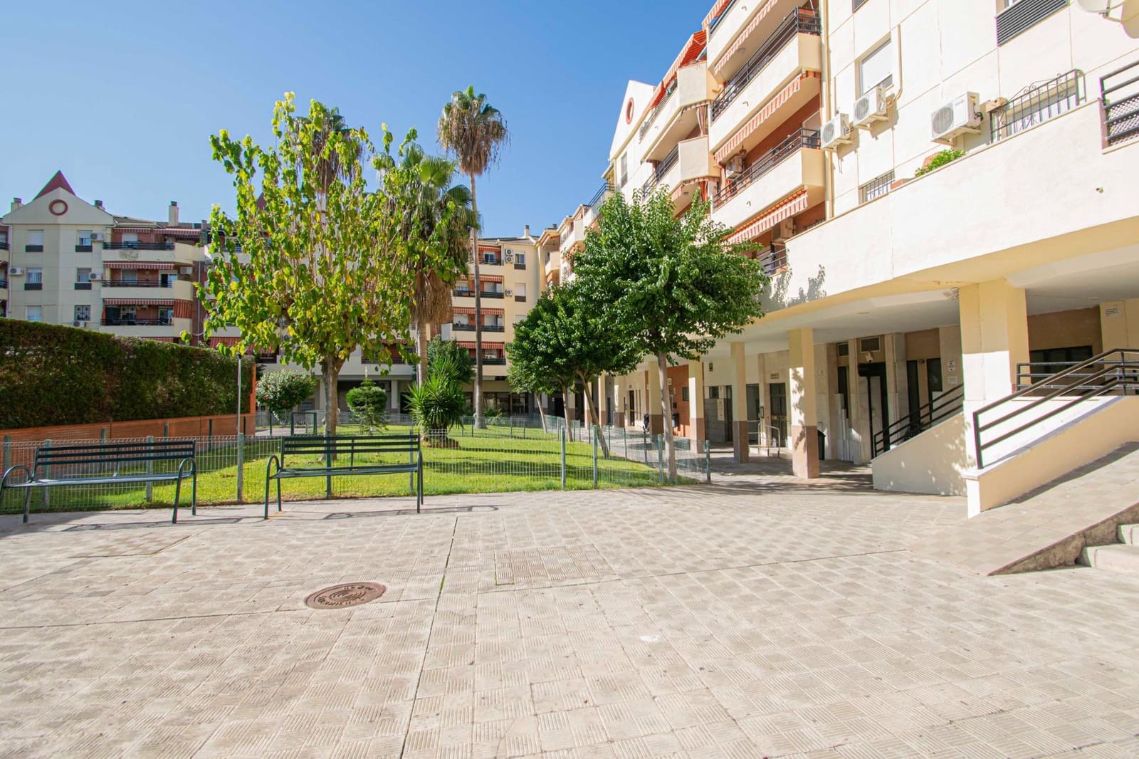 4 sovrum Lägenhet till salu i Sevilla stad med pool - 298 000 € (Ref: 9416019)