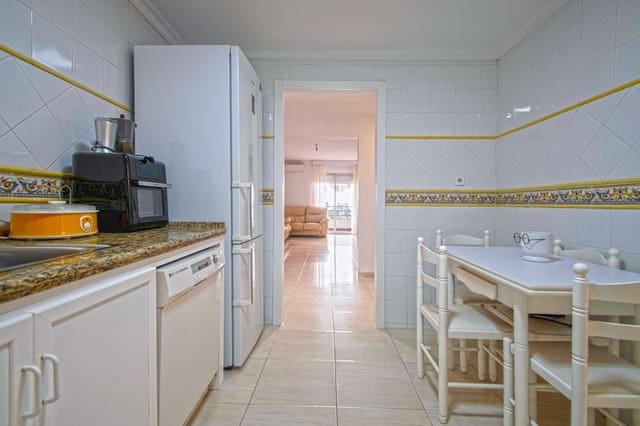 4 sovrum Lägenhet till salu i Sevilla stad med pool - 298 000 € (Ref: 9416019)