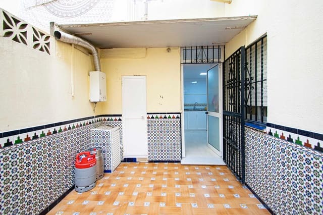 4 sovrum Lägenhet till salu i Sevilla stad med pool - 298 000 € (Ref: 9416019)