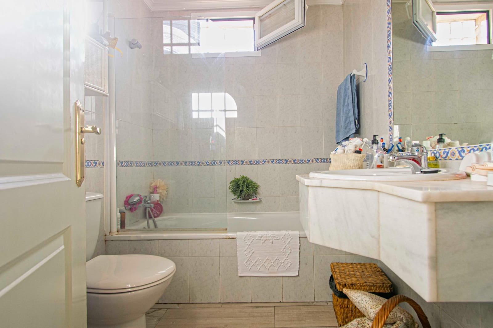 5 chambre Villa/Maison Mitoyenne à vendre à San Juan de Aznalfarache avec piscine - 315 000 € (Ref: 9416020)