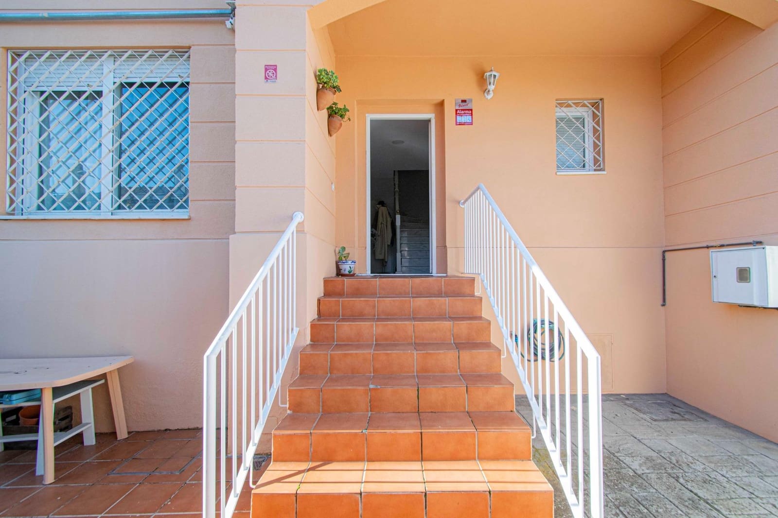 5 bedroom Terraced Villa for sale in San Juan de Aznalfarache with pool - € 315,000 (Ref: 9416020)