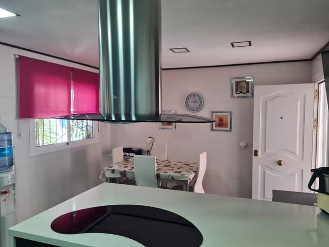 4 soveværelse Villa til salg i Espartinas med swimmingpool - € 414.520 (Ref: 9424025)