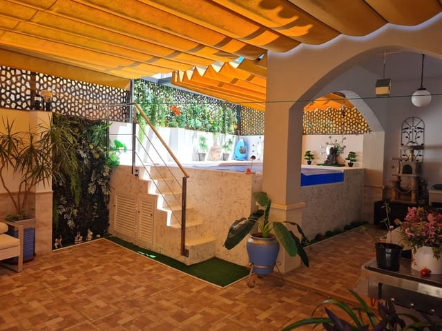 4 soveværelse Villa til salg i Espartinas med swimmingpool - € 414.520 (Ref: 9424025)