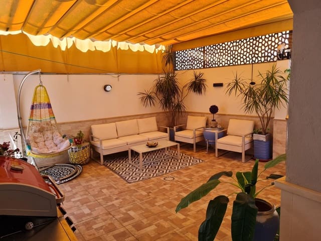 4 soveværelse Villa til salg i Espartinas med swimmingpool - € 414.520 (Ref: 9424025)