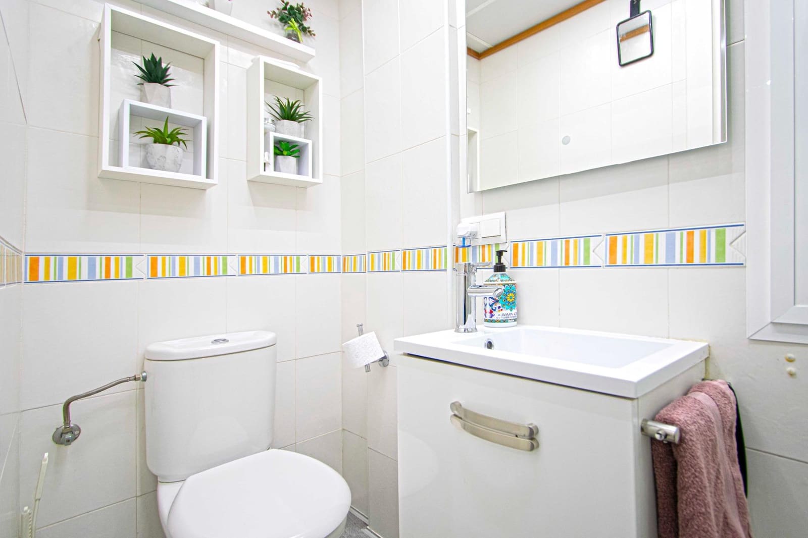 4 soveværelse Villa til salg i Espartinas med swimmingpool - € 414.520 (Ref: 9424025)