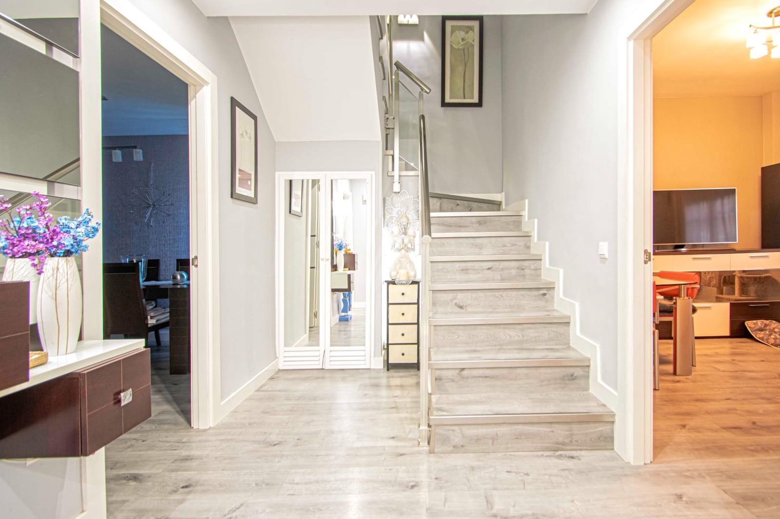 4 soveværelse Villa til salg i Espartinas med swimmingpool - € 414.520 (Ref: 9424025)