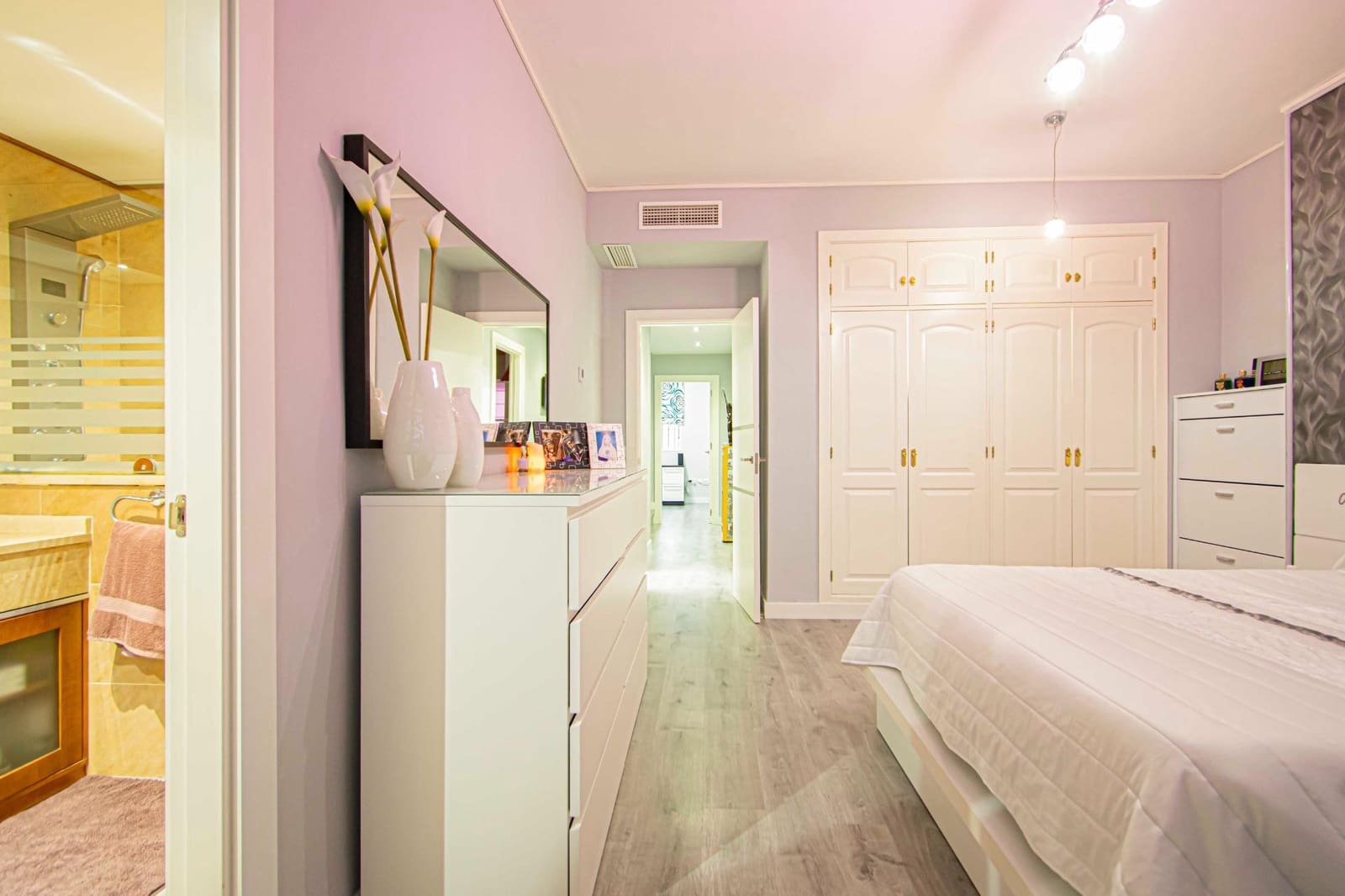 4 soveværelse Villa til salg i Espartinas med swimmingpool - € 414.520 (Ref: 9424025)