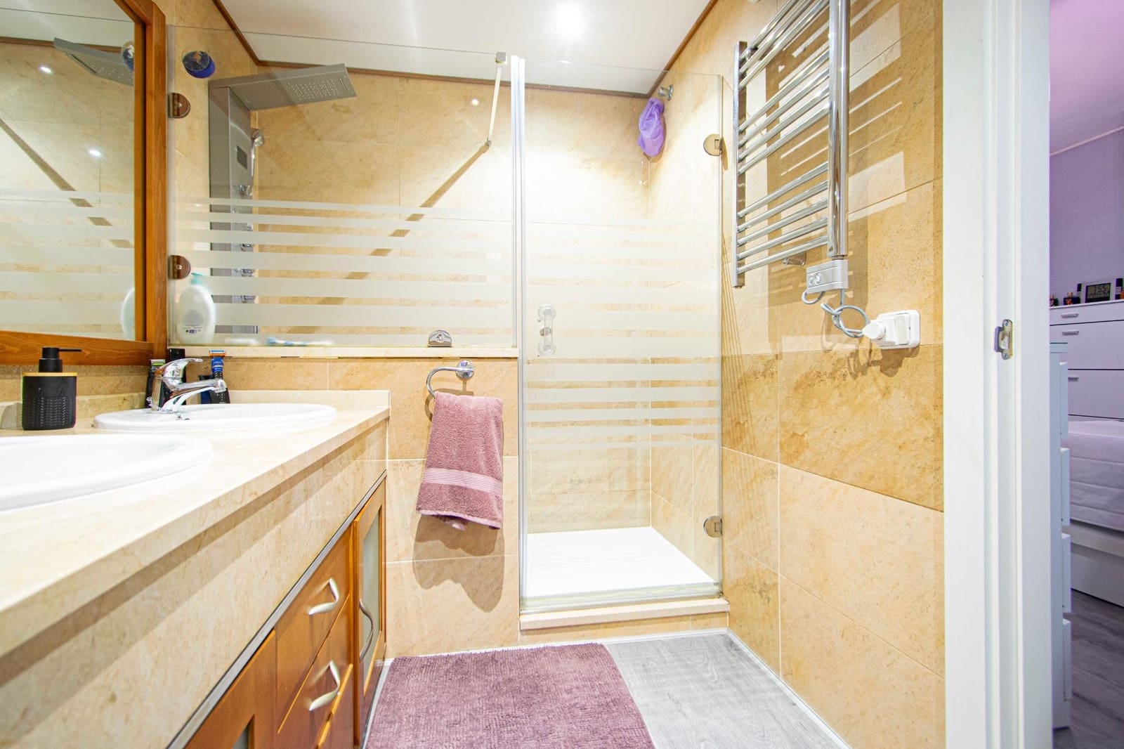 4 soveværelse Villa til salg i Espartinas med swimmingpool - € 414.520 (Ref: 9424025)