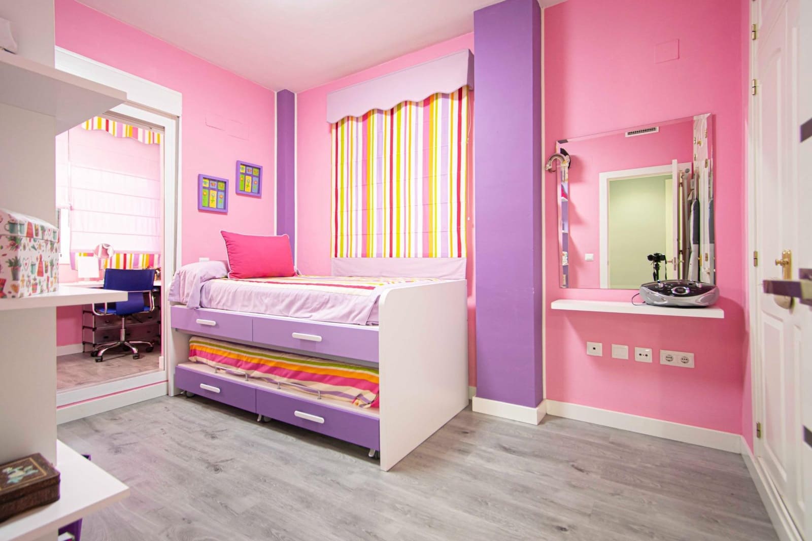 4 soveværelse Villa til salg i Espartinas med swimmingpool - € 414.520 (Ref: 9424025)