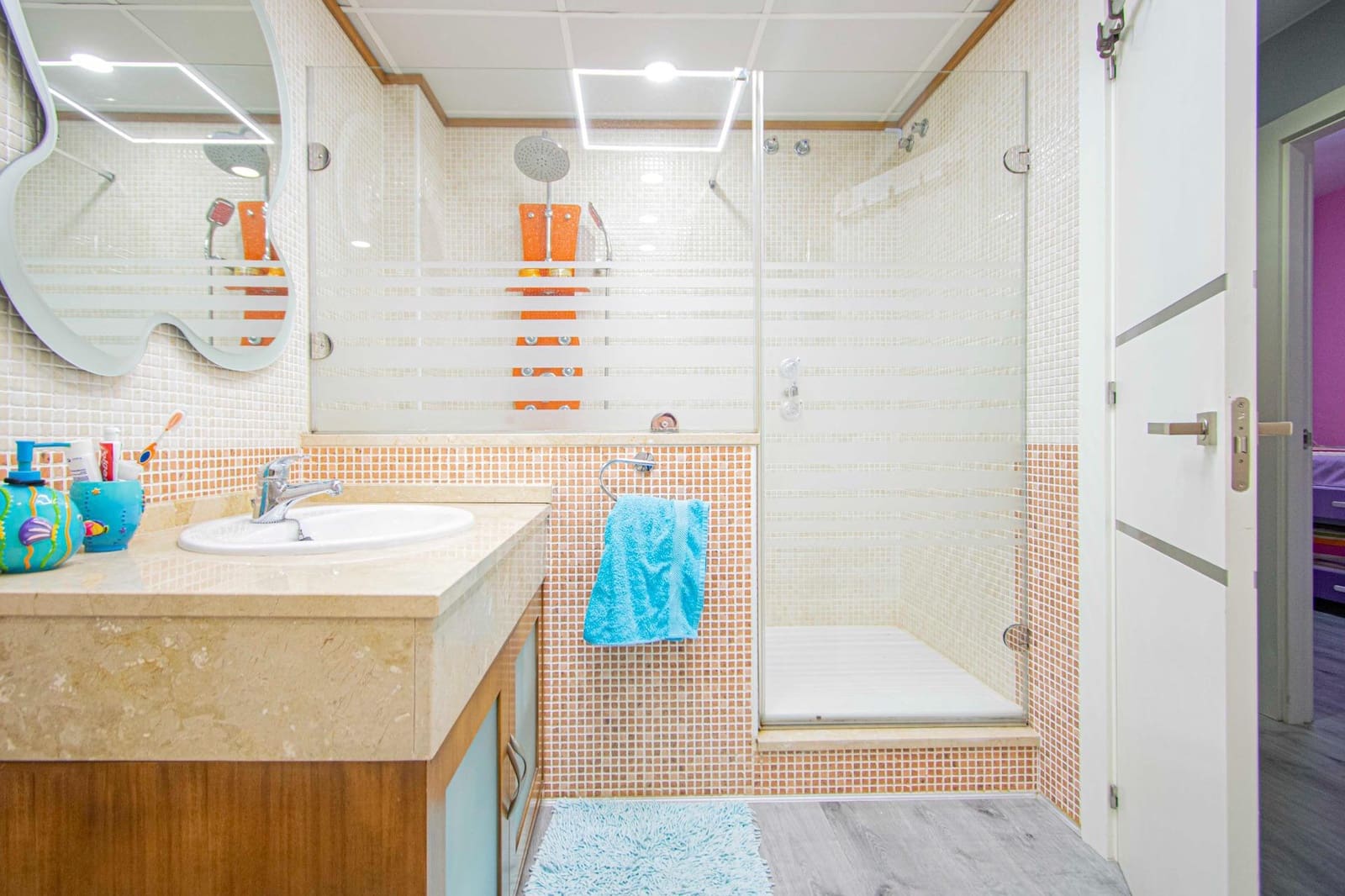 4 soveværelse Villa til salg i Espartinas med swimmingpool - € 414.520 (Ref: 9424025)