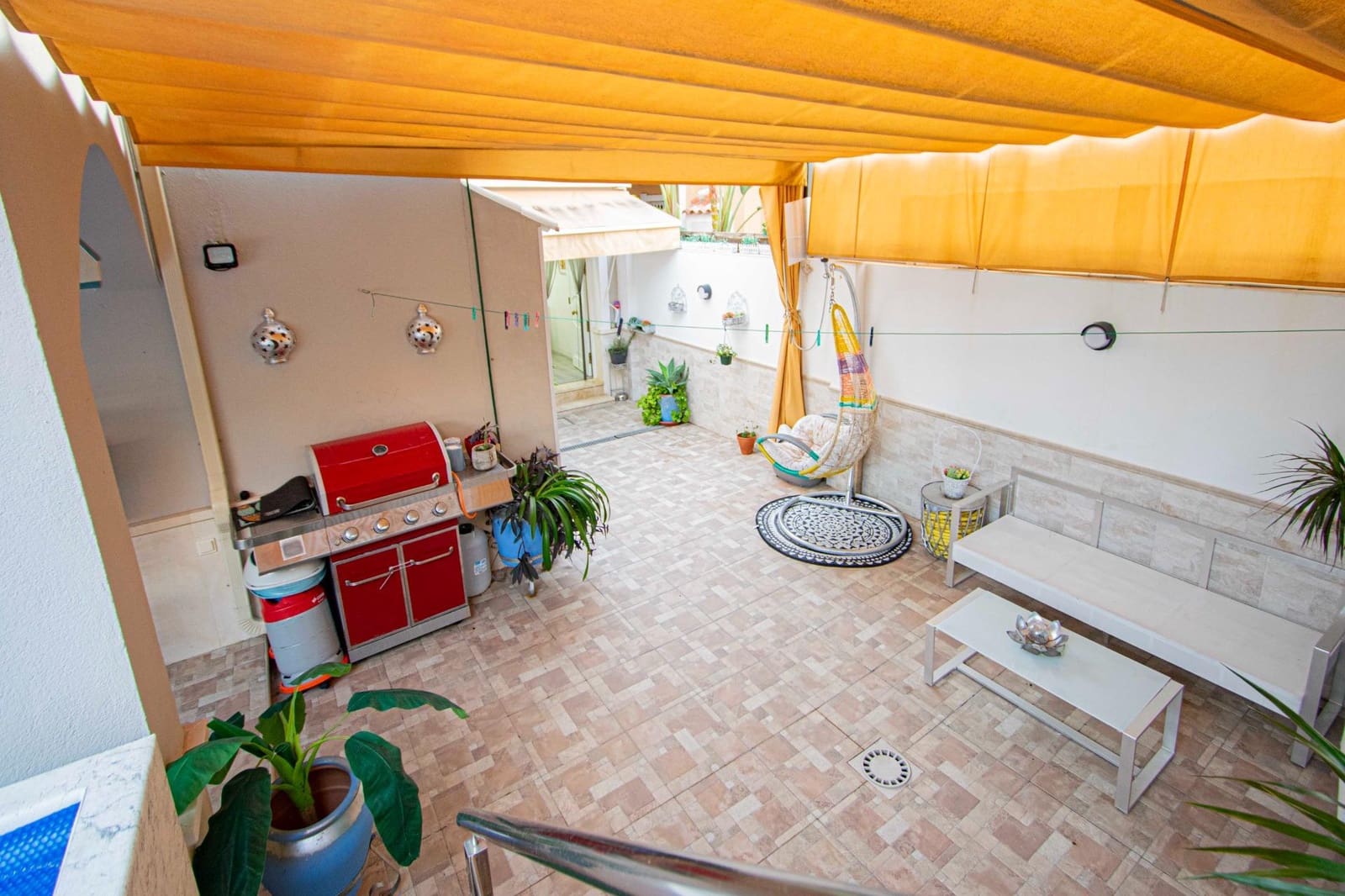 4 soveværelse Villa til salg i Espartinas med swimmingpool - € 414.520 (Ref: 9424025)