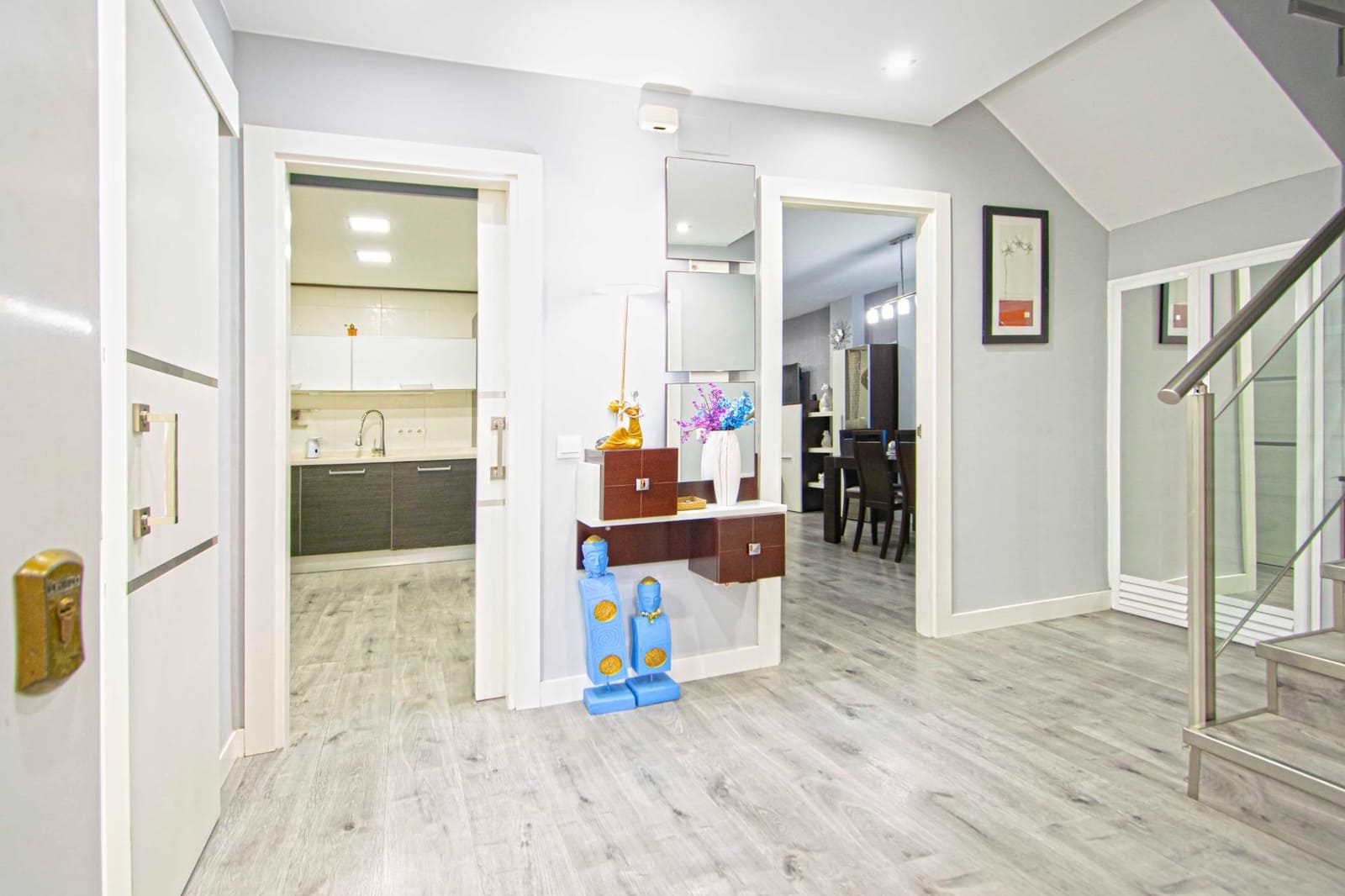 4 soveværelse Villa til salg i Espartinas med swimmingpool - € 414.520 (Ref: 9424025)