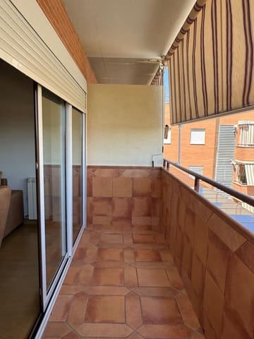 3 sypialnia Penthouse do wynajęcia w Miasto Sewilla z basenem garażem - 1 700 € (Ref: 9427289)