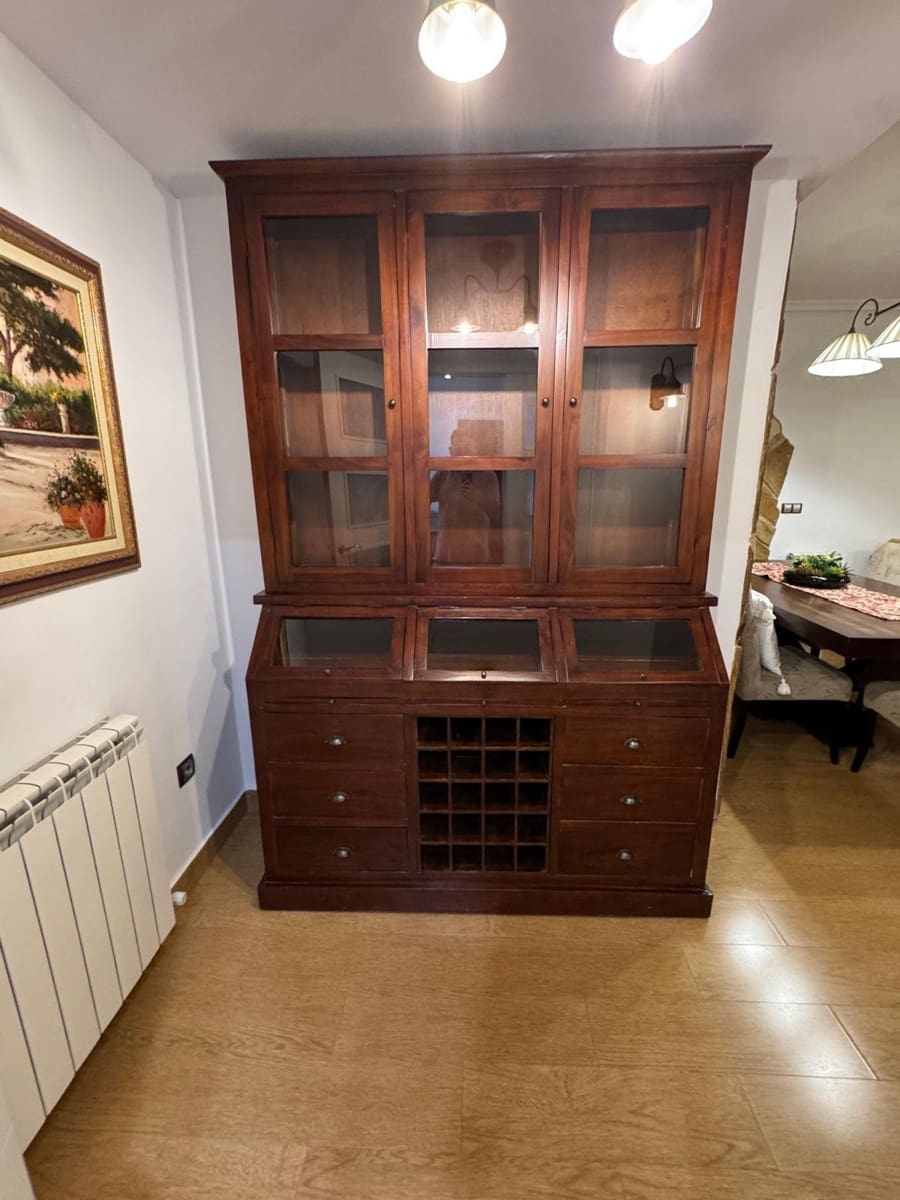 3 soveværelse Penthouse til leje i Sevilla by med swimmingpool garage - € 1.700 (Ref: 9427289)