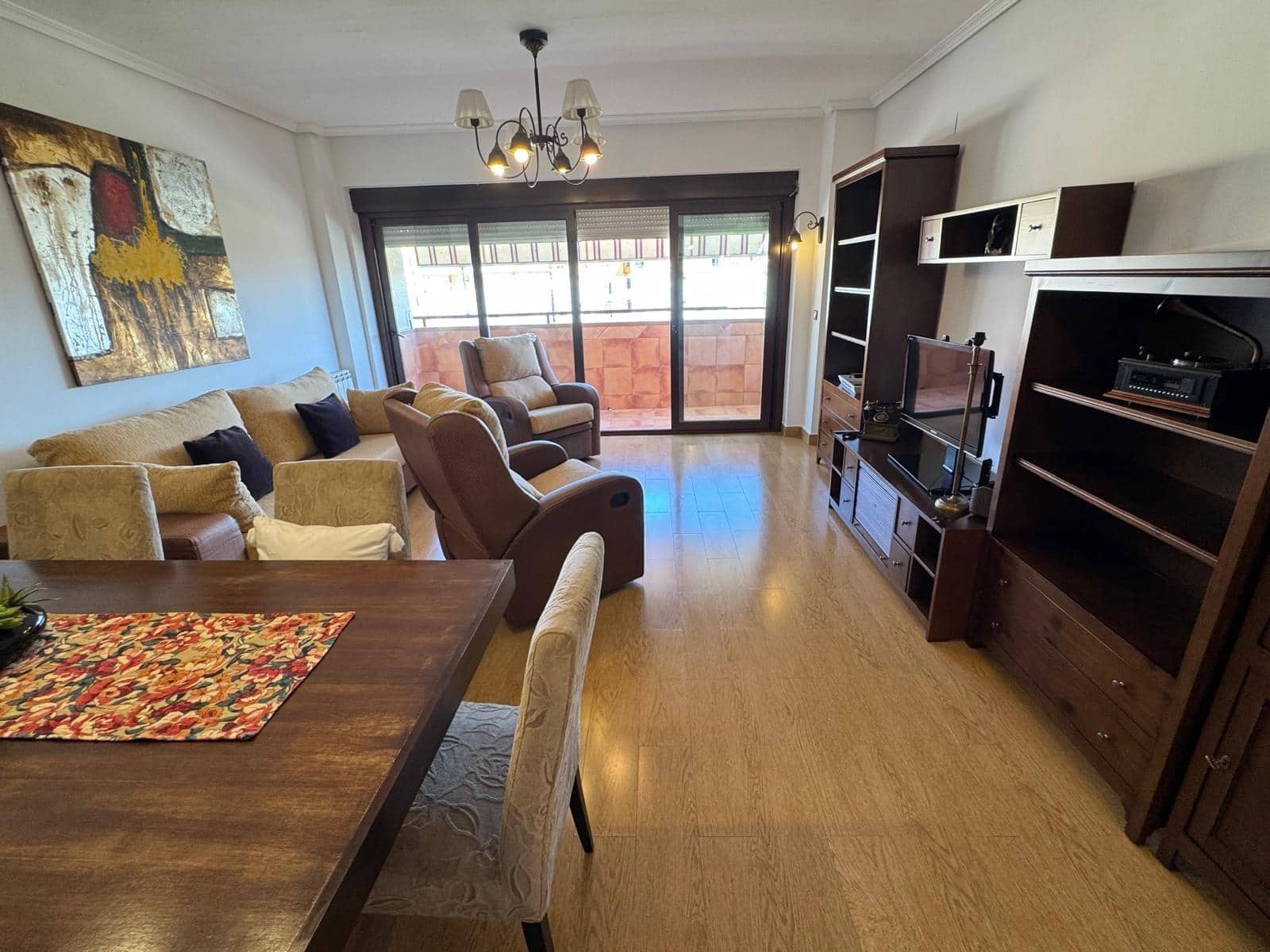 3 soveværelse Penthouse til leje i Sevilla by med swimmingpool garage - € 1.700 (Ref: 9427289)