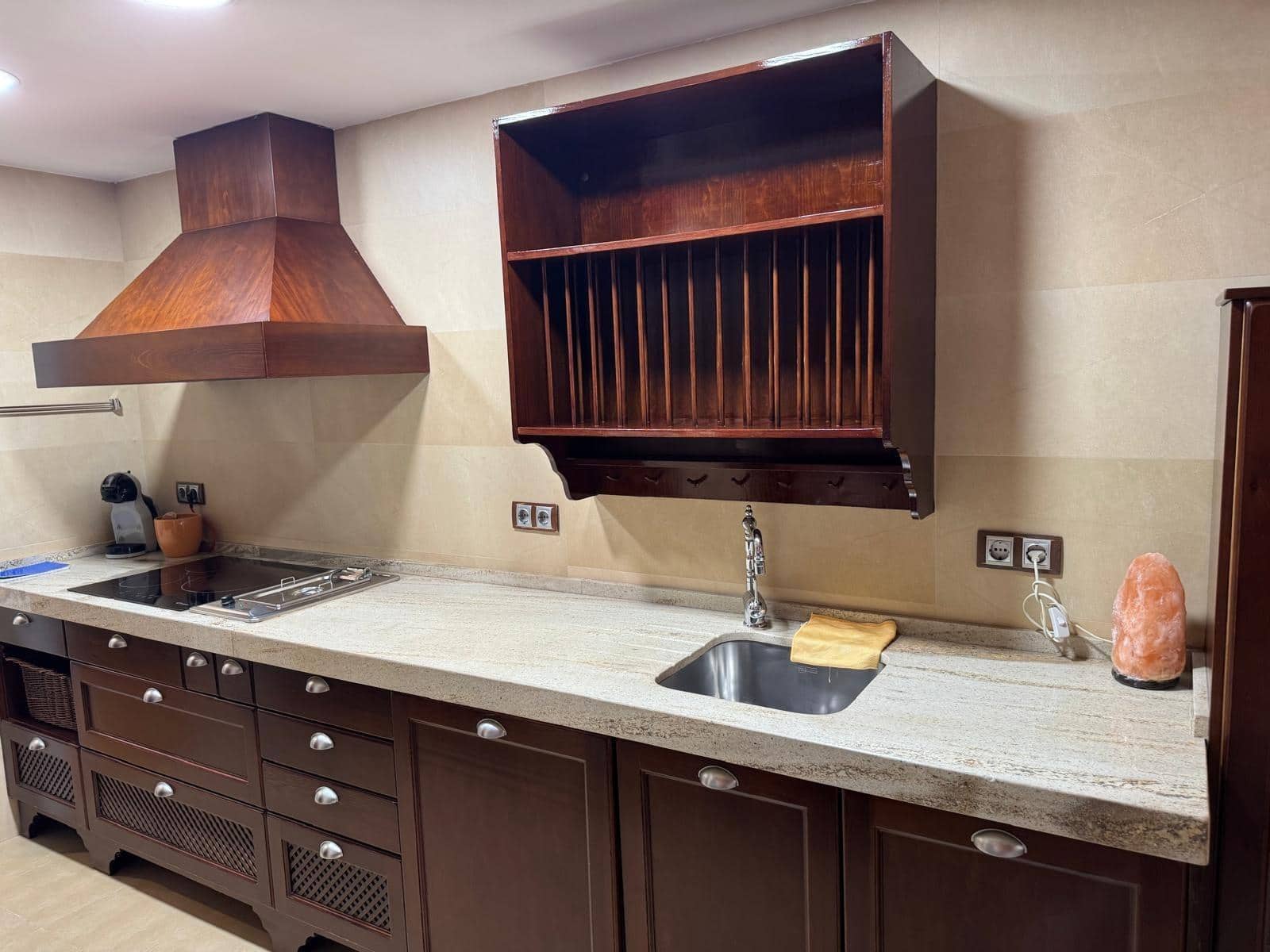 3 soveværelse Penthouse til leje i Sevilla by med swimmingpool garage - € 1.700 (Ref: 9427289)