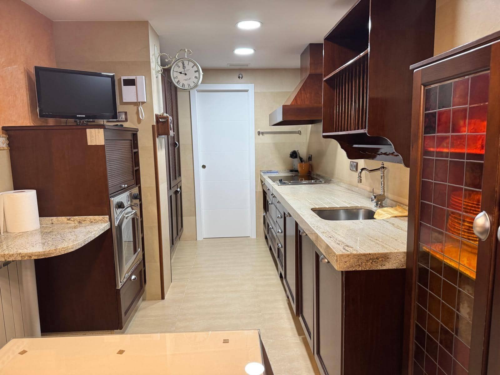 3 soveværelse Penthouse til leje i Sevilla by med swimmingpool garage - € 1.700 (Ref: 9427289)