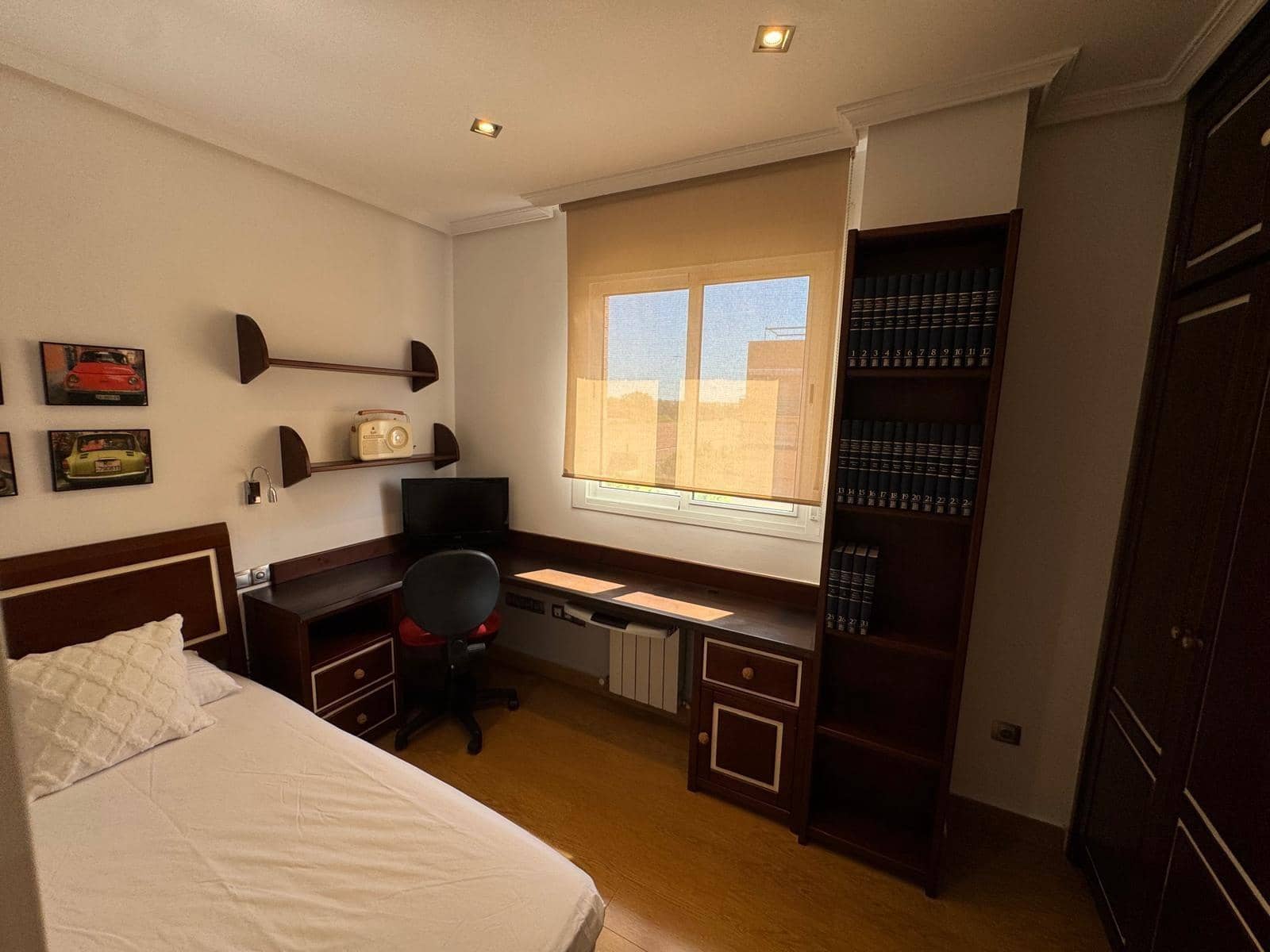 3 soveværelse Penthouse til leje i Sevilla by med swimmingpool garage - € 1.700 (Ref: 9427289)