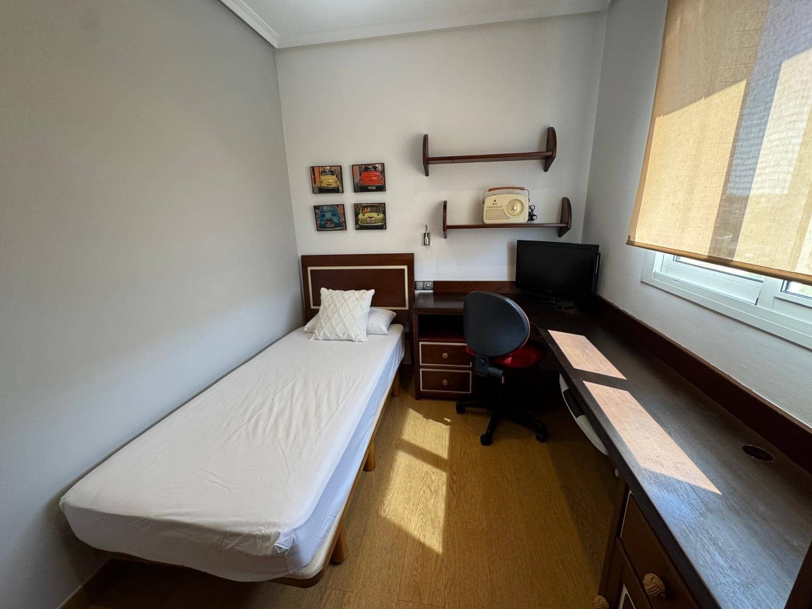 3 soveværelse Penthouse til leje i Sevilla by med swimmingpool garage - € 1.700 (Ref: 9427289)