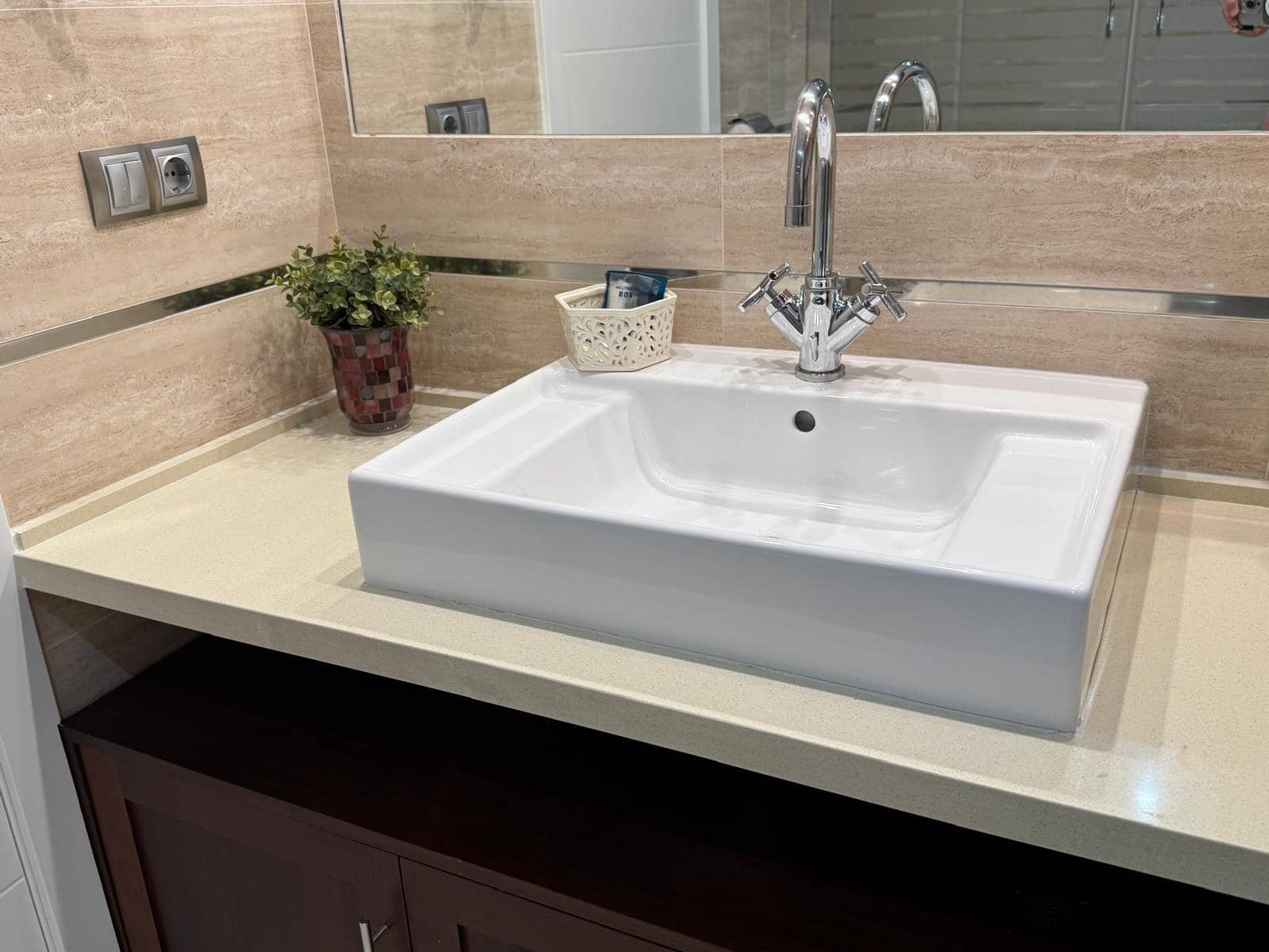 3 soveværelse Penthouse til leje i Sevilla by med swimmingpool garage - € 1.700 (Ref: 9427289)