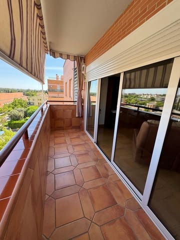 3 soveværelse Penthouse til leje i Sevilla by med swimmingpool garage - € 1.700 (Ref: 9427289)