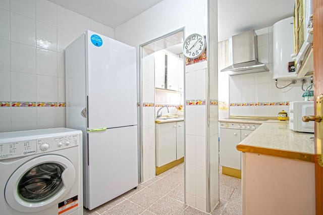 3 slaapkamer Flat te koop in Sevilla stad - € 180.000 (Ref: 9427290)