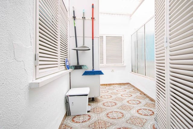 3 soveværelse Lejlighed til salg i Sevilla by - € 330.000 (Ref: 9427292)