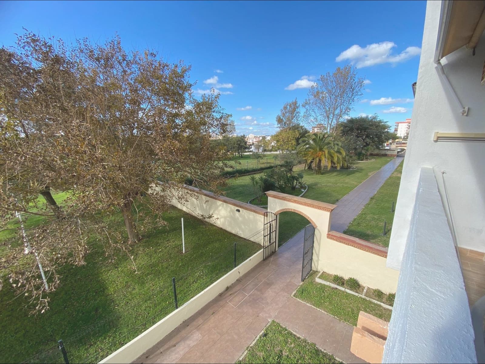 Studio for sale in Matalascanas with pool garage - € 109,990 (Ref: 9431125)