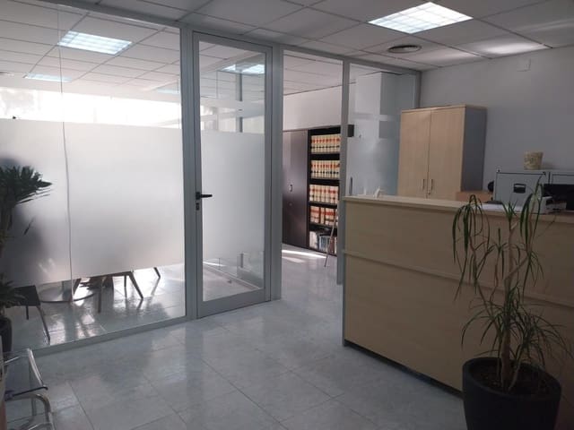 Kontor til salgs i Sevilla by - € 55 000 (Ref: 9431126)