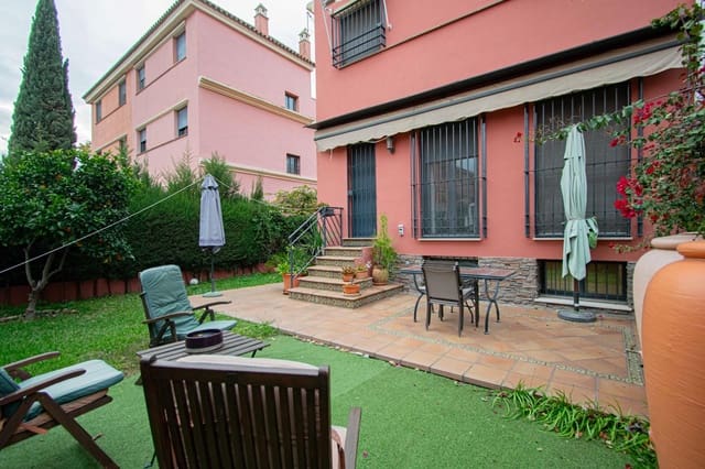 5 slaapkamer Halfvrijstaande villa te koop in Sevilla stad - € 750.000 (Ref: 9433505)