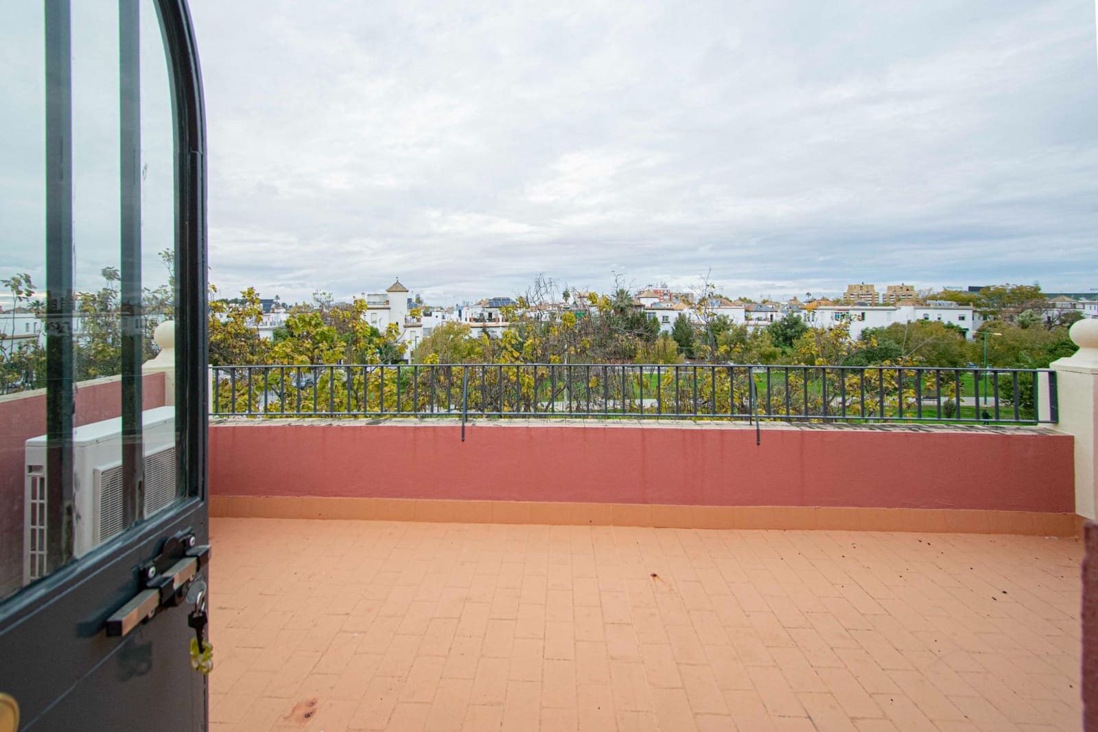 5 sypialnia Dom blizniak na sprzedaż w Miasto Sewilla - 750 000 € (Ref: 9433505)