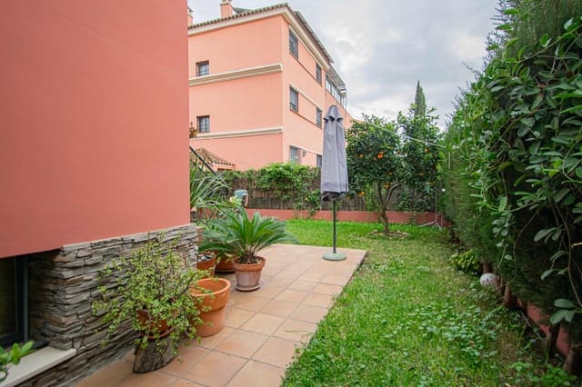 5 slaapkamer Halfvrijstaande villa te koop in Sevilla stad - € 750.000 (Ref: 9433505)