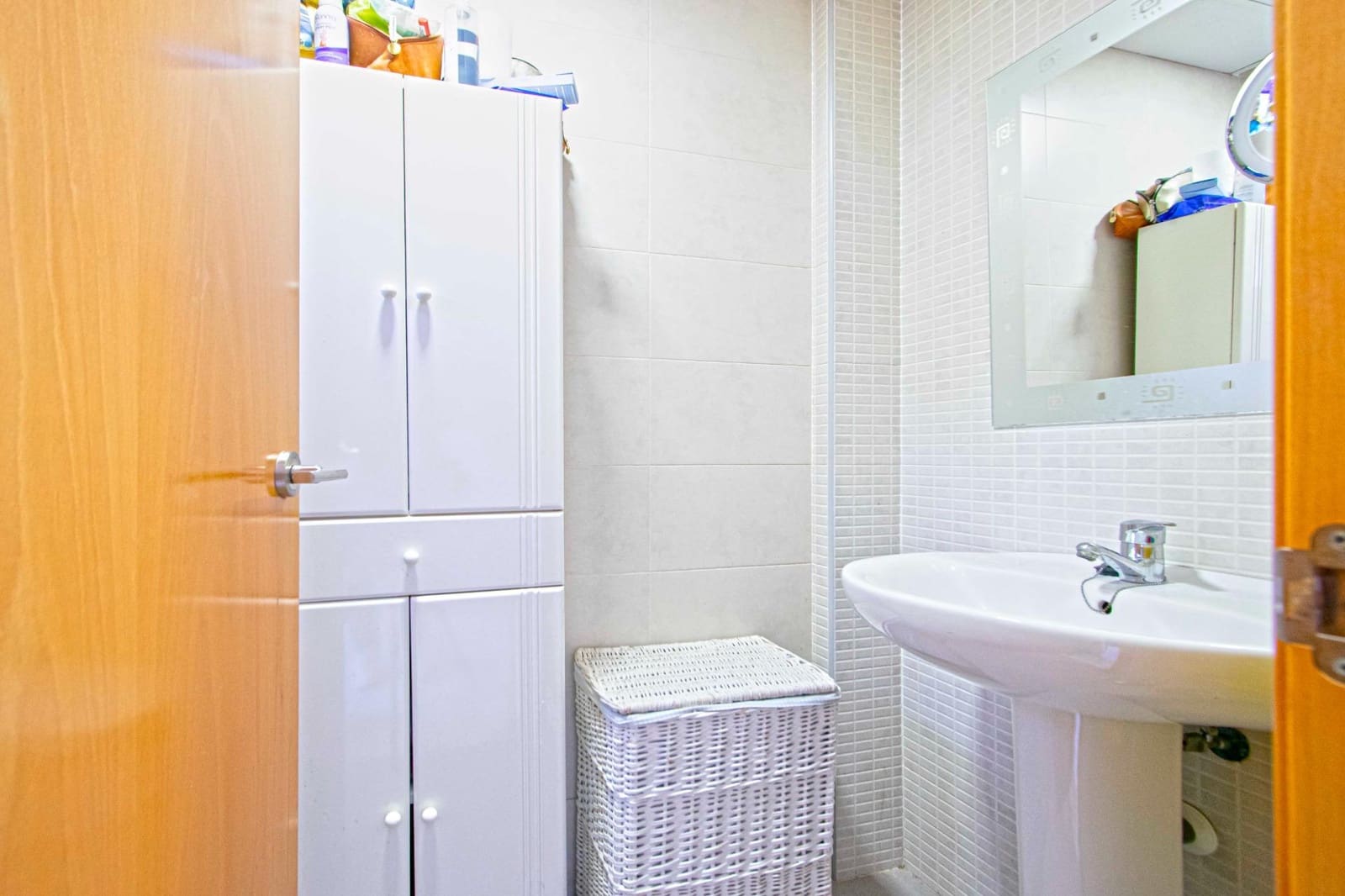 3 slaapkamer Rijtjeshuis te koop in Montequinto - € 380.000 (Ref: 9437185)