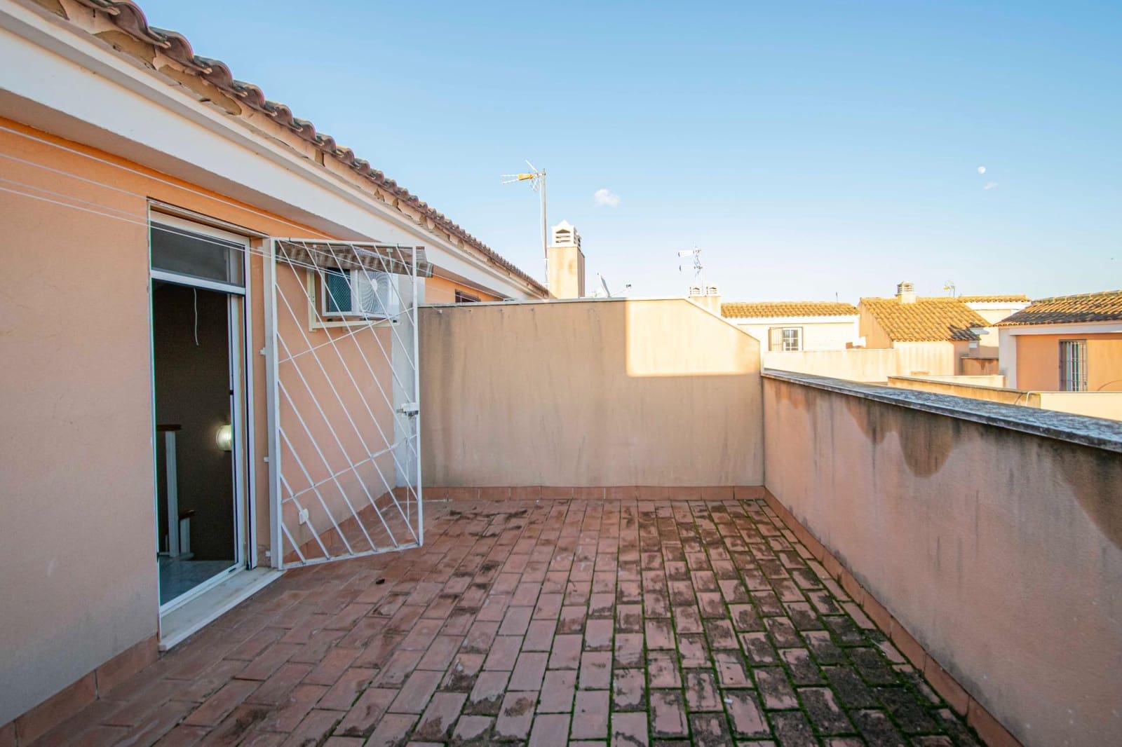 3 chambre Villa/Maison Mitoyenne à vendre à Montequinto avec garage - 339 000 € (Ref: 9437185)