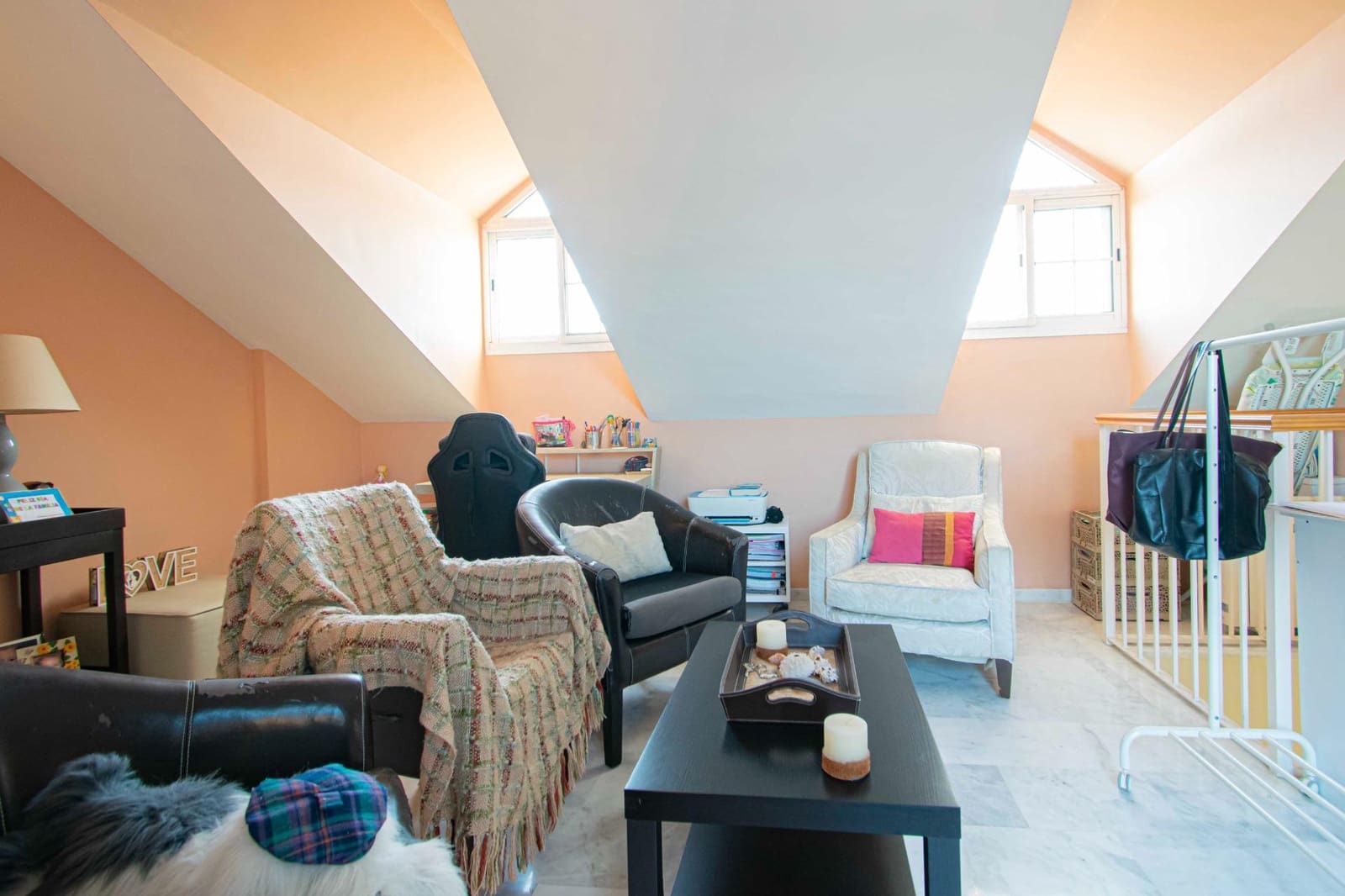 3 chambre Villa/Maison Mitoyenne à vendre à Montequinto avec garage - 339 000 € (Ref: 9437185)
