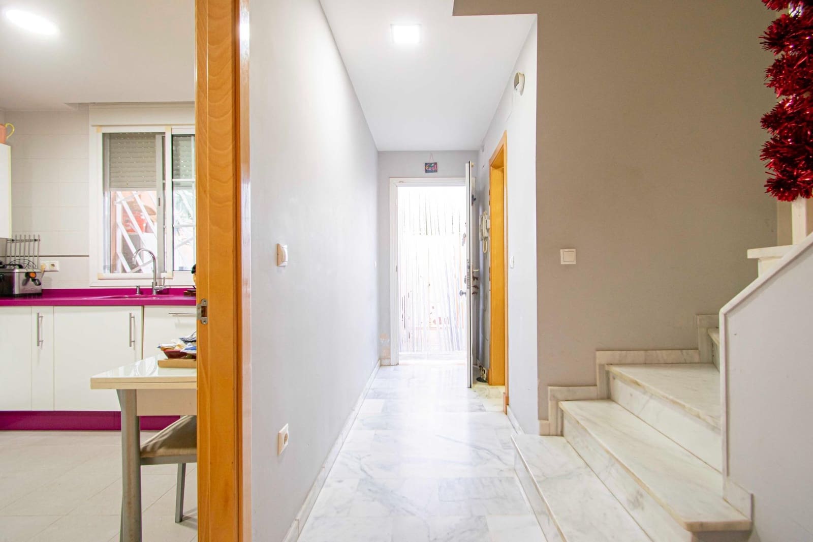 3 chambre Villa/Maison Mitoyenne à vendre à Montequinto avec garage - 339 000 € (Ref: 9437185)