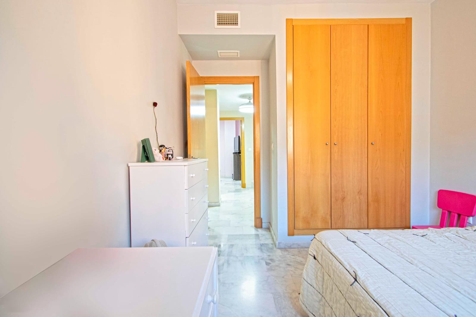 3 chambre Villa/Maison Mitoyenne à vendre à Montequinto avec garage - 339 000 € (Ref: 9437185)