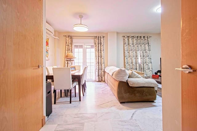 3 chambre Villa/Maison Mitoyenne à vendre à Montequinto, Dos Hermanas avec garage - 339 000 € (Ref: 9437185)