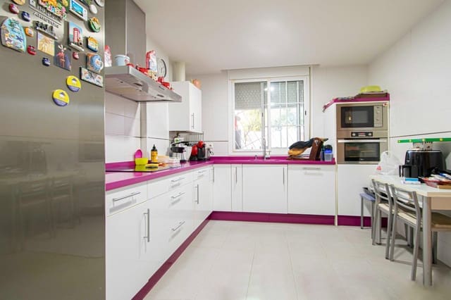 3 chambre Villa/Maison Mitoyenne à vendre à Montequinto, Dos Hermanas avec garage - 339 000 € (Ref: 9437185)