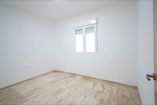 2 soveværelse Lejlighed til salg i Alcalá del Río med garage - € 149.000 (Ref: 9437186)