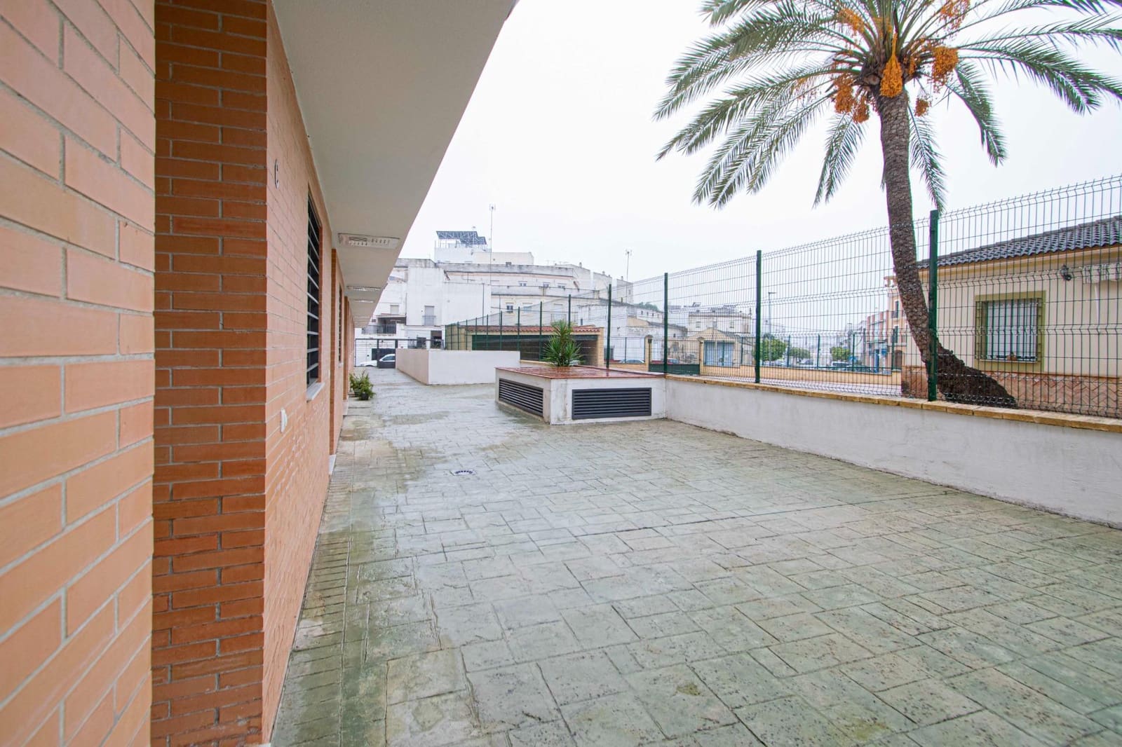 2 bedroom Apartment for sale in Alcala del Rio with garage - € 149,000 (Ref: 9437186)