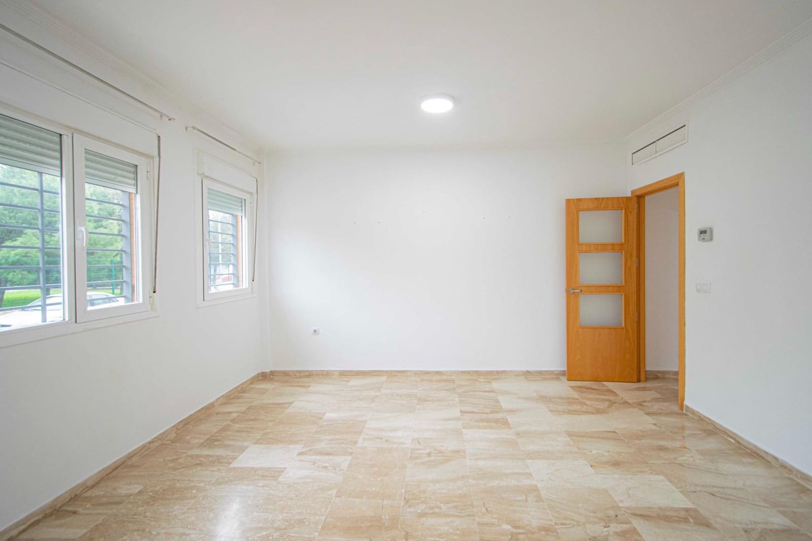 2 bedroom Apartment for sale in Alcala del Rio with garage - € 149,000 (Ref: 9437186)