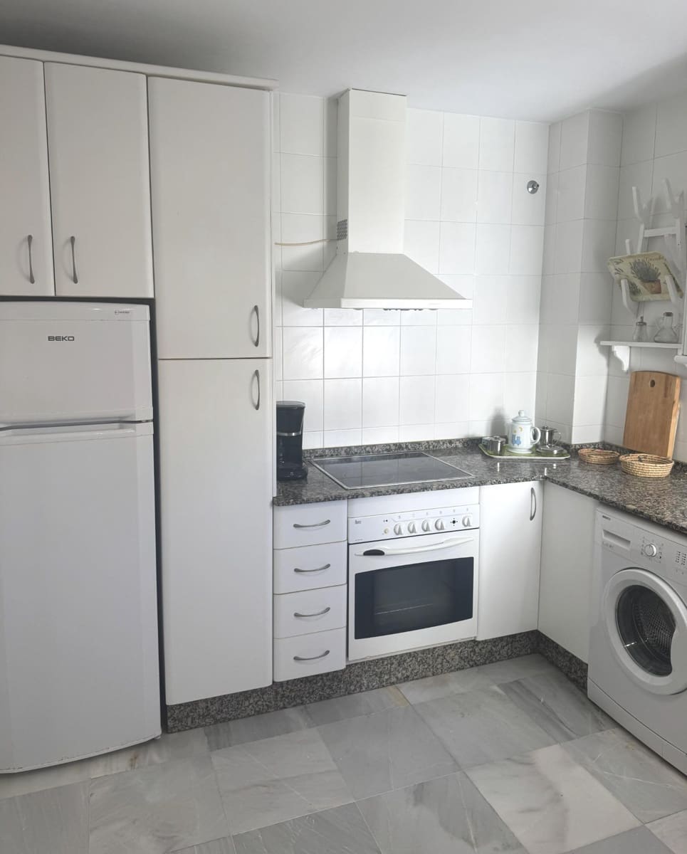 2 bedroom Flat for sale in El Puerto de Santa Maria - € 199,000 (Ref: 9437187)