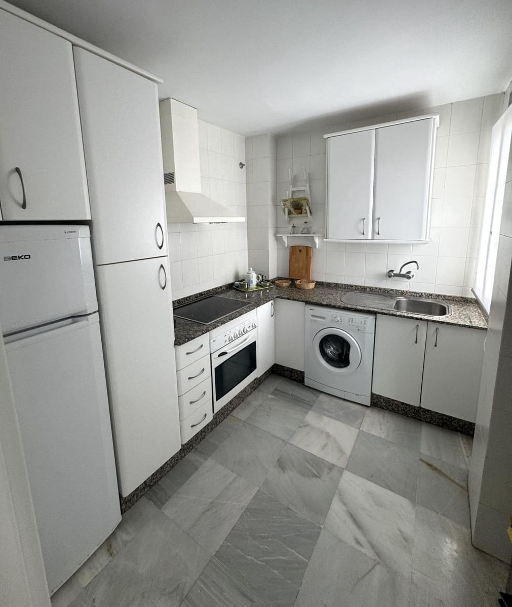 2 bedroom Flat for sale in El Puerto de Santa Maria - € 199,000 (Ref: 9437187)