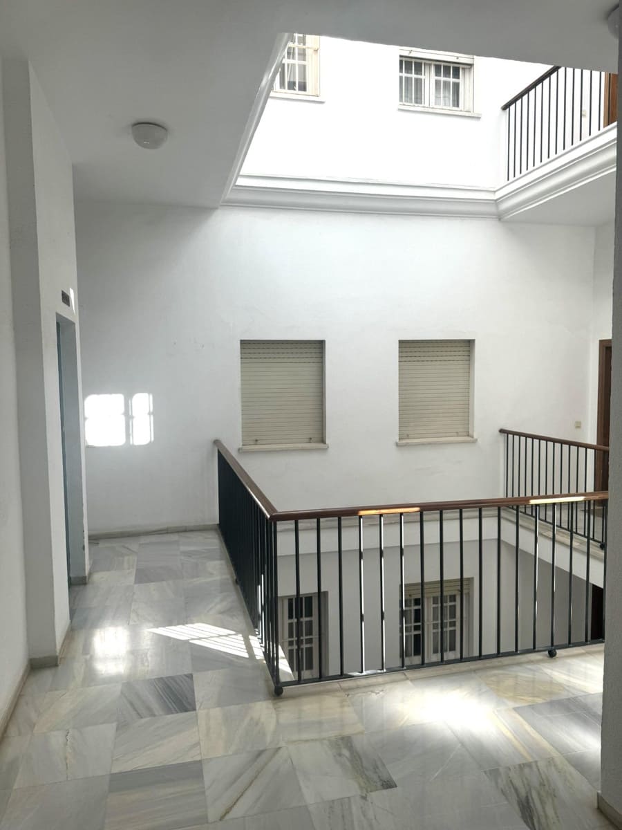 2 bedroom Flat for sale in El Puerto de Santa Maria - € 199,000 (Ref: 9437187)