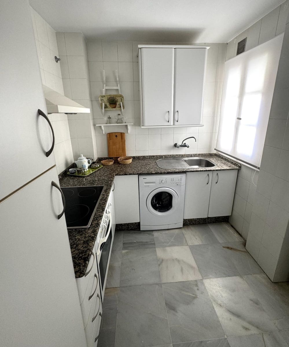 2 bedroom Flat for sale in El Puerto de Santa Maria - € 199,000 (Ref: 9437187)